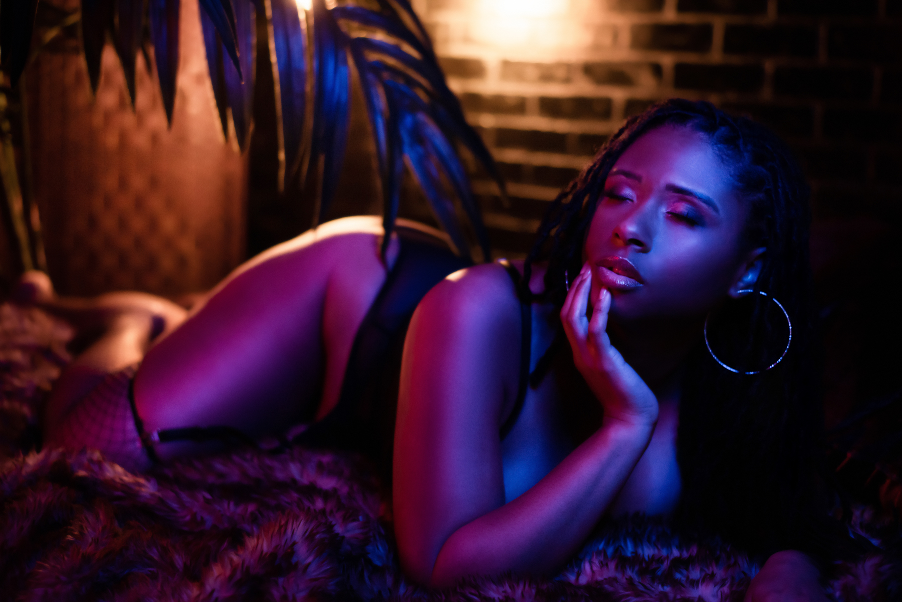 reasons you should pull the trigger and do a boudoir session